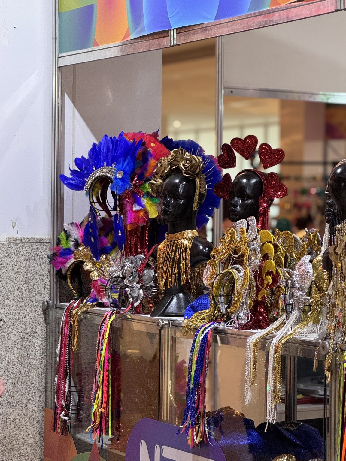 Foliões encontram tudo em um só lugar na Cidade Seu Carnaval