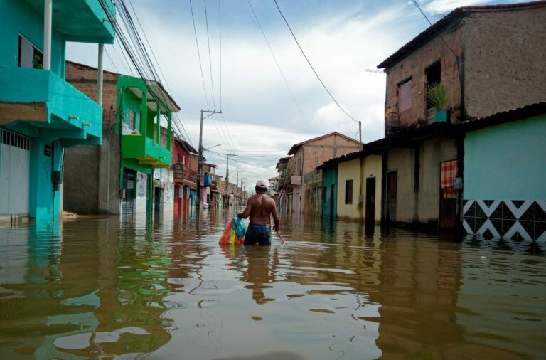 Nove em cada dez municípios do Brasil enfrentaram desastres climáticos desde 1991