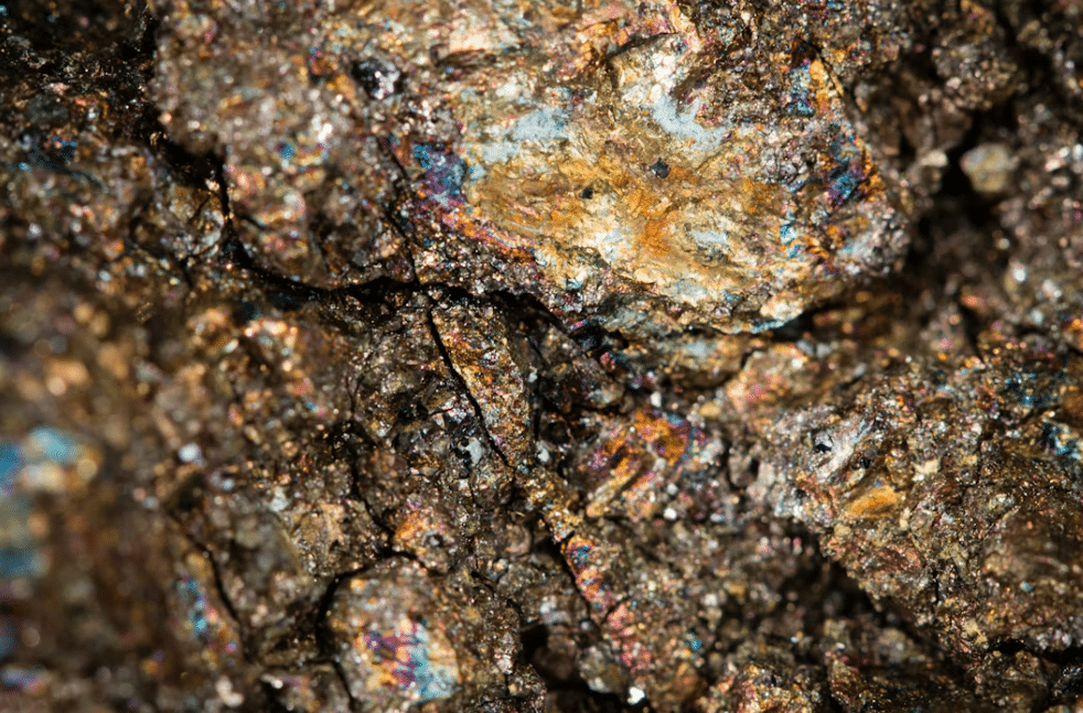 Descoberta de mineral inédito em diamante brasileiro surpreende cientistas