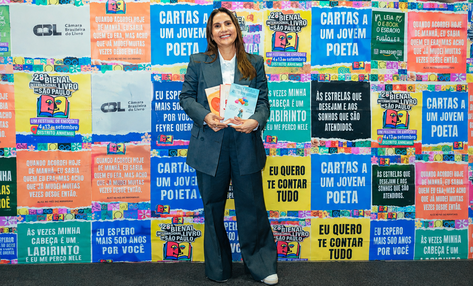 Em tempos de tantas telas, 760 mil pessoas escolhem os livros na Bienal de São Paulo