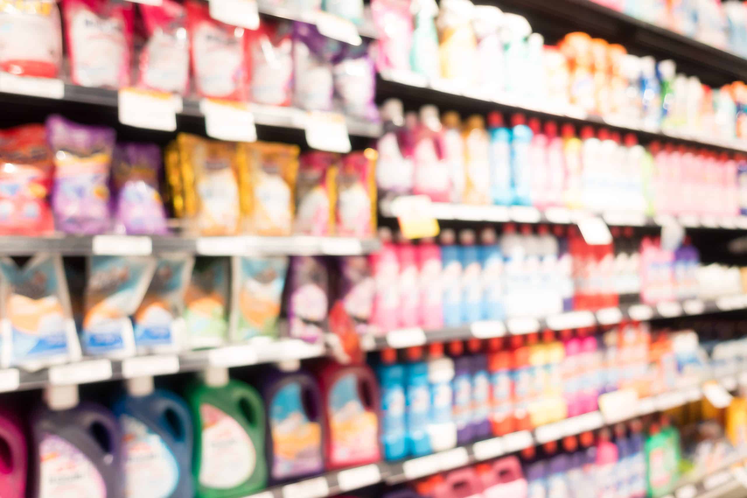 Anvisa interrompe produção de produtos de limpeza devido a irregularidades nos processos de fabricação