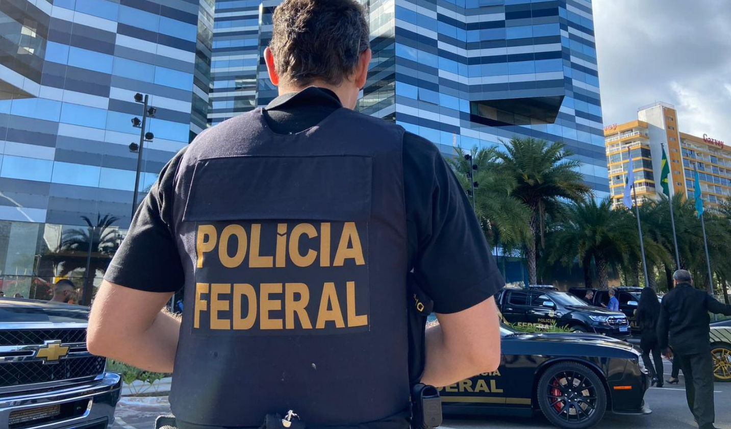 Investigação da PF mostra que tráfico no Complexo da Penha fatura 40% por meio da internet