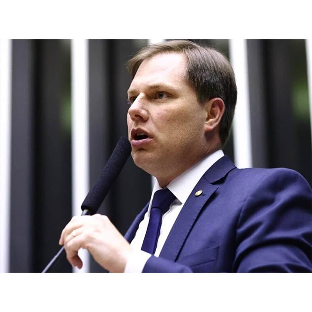 Lucas Redecker (PSD) conquista nova vitória e é reeleito deputado federal gaúcho com 99.817 votos